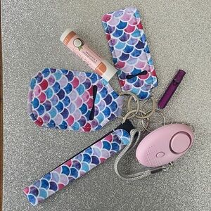 NWOT Kid Friendly Mermaid Scales Print Safety Keychain Set